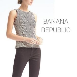 Chevron Pattern Sleeveless Knit Bodice Top EUC